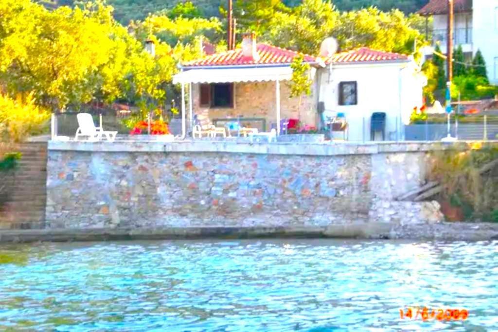 Little Bit Of Heaven Villa Sourpi Exterior foto